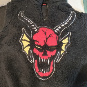 Stranger Things Hellfire Club Sherpa Fleece Quarter Zip Netflix Men's 2XL like new WITH TAGS NEVER WORN